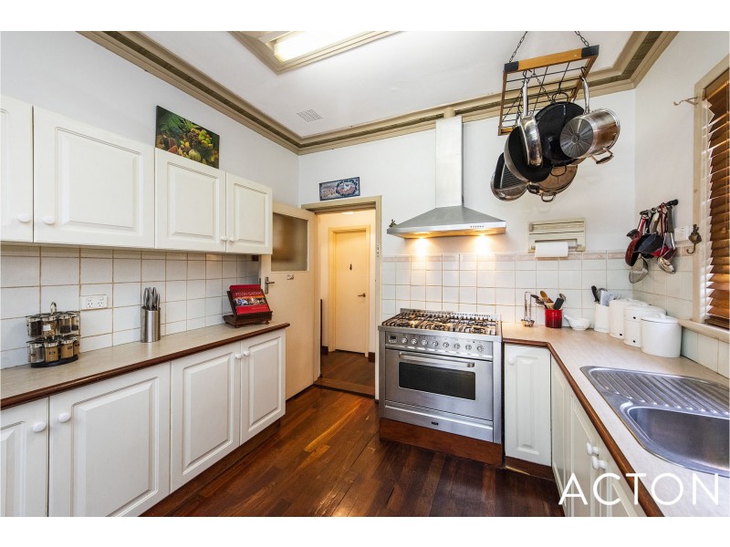 10B Brian Ave, Mount Pleasant WA 6153