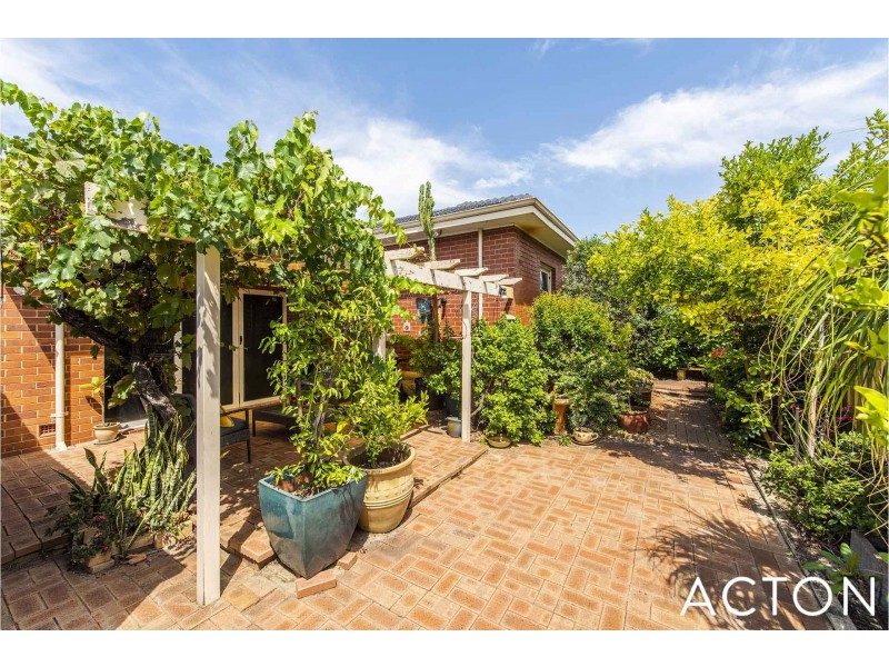10B Brian Ave, Mount Pleasant WA 6153