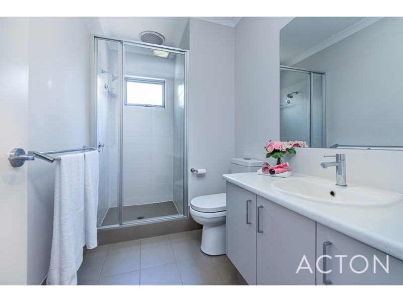 2B Lilacdale road, Innaloo WA 6018