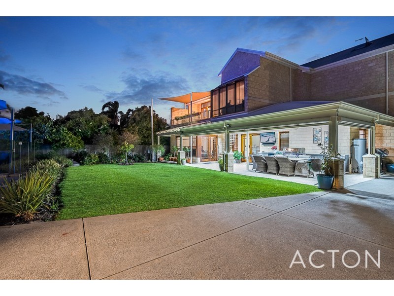 4 Central Ave, Mount Pleasant WA 6153