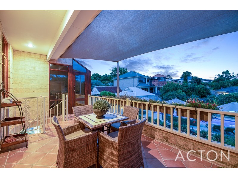 4 Central Ave, Mount Pleasant WA 6153