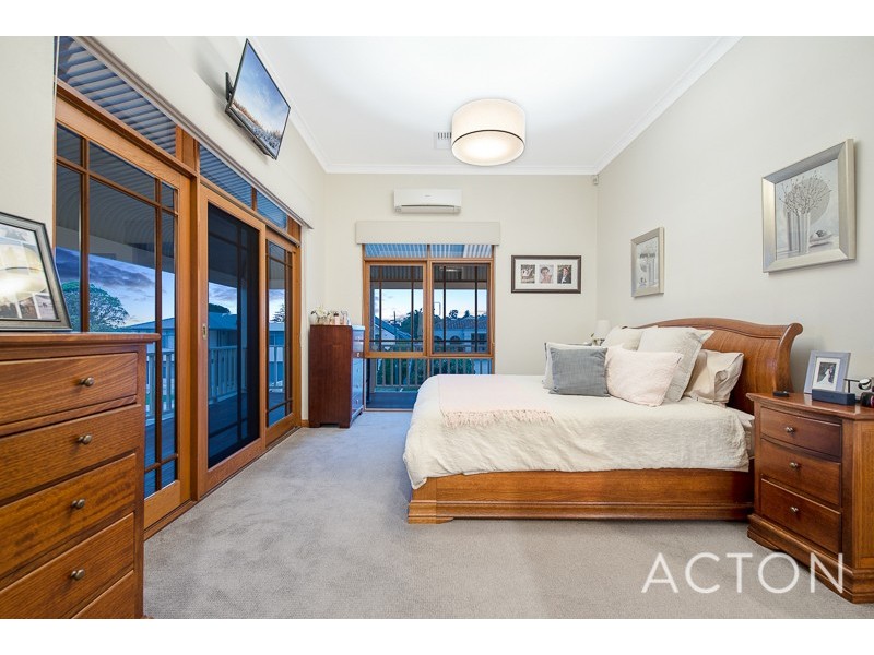 4 Central Ave, Mount Pleasant WA 6153