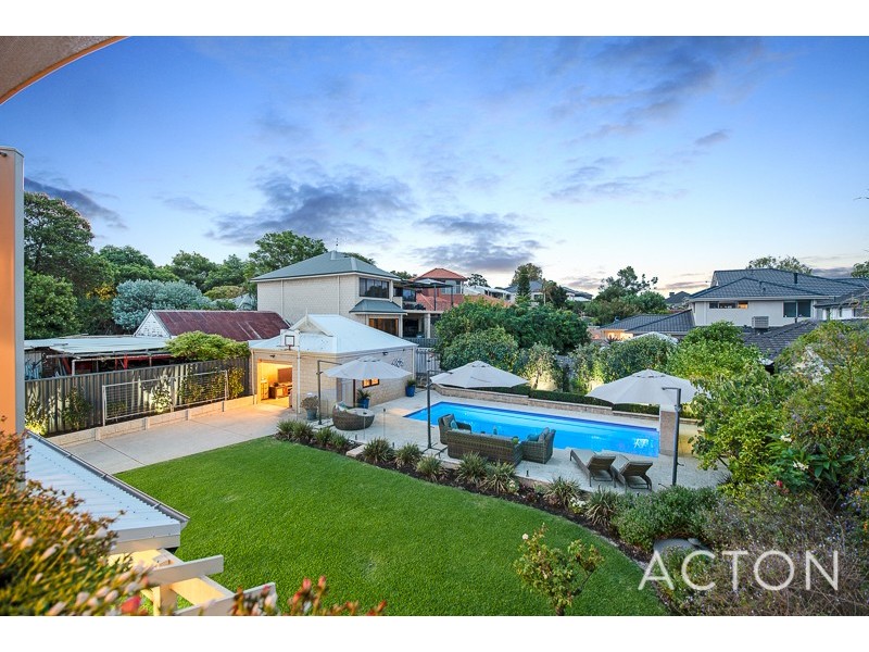 4 Central Ave, Mount Pleasant WA 6153