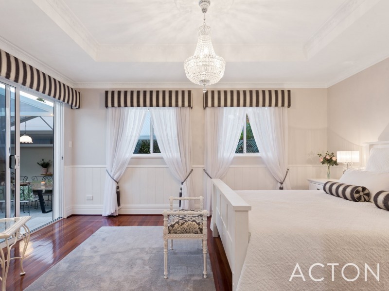 35 Doney Street, Alfred Cove WA 6154