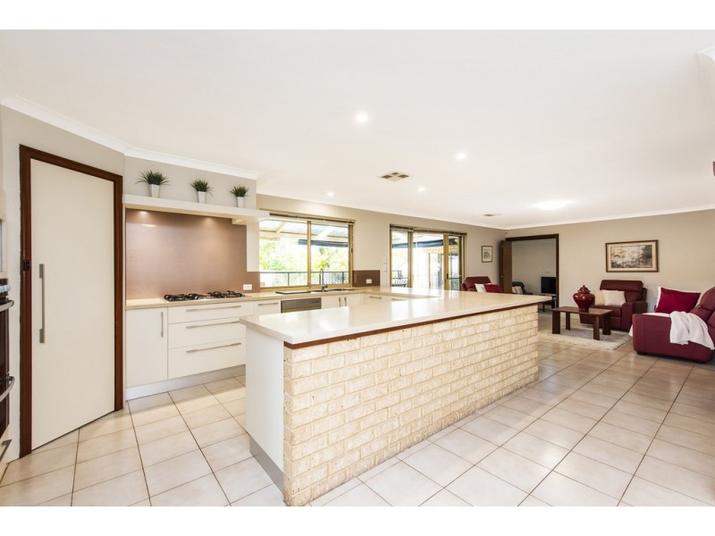 17 Rintoul Loop, Booragoon WA 6154