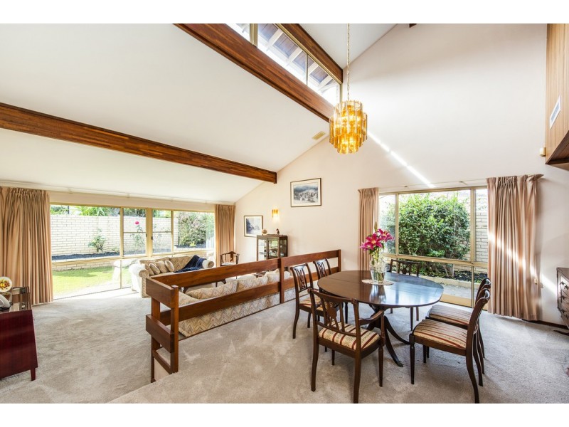 17 Rintoul Loop, Booragoon WA 6154