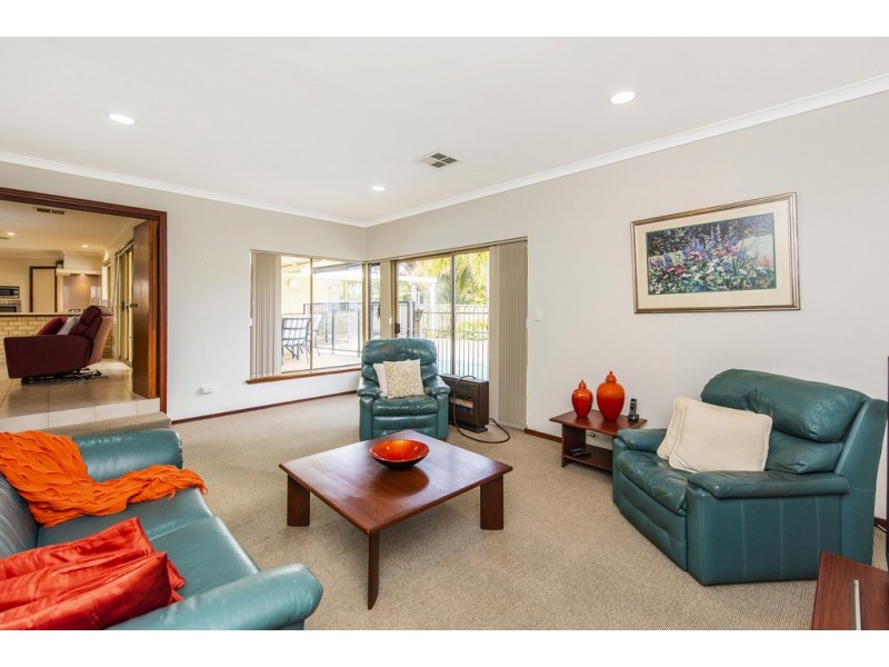 17 Rintoul Loop, Booragoon WA 6154