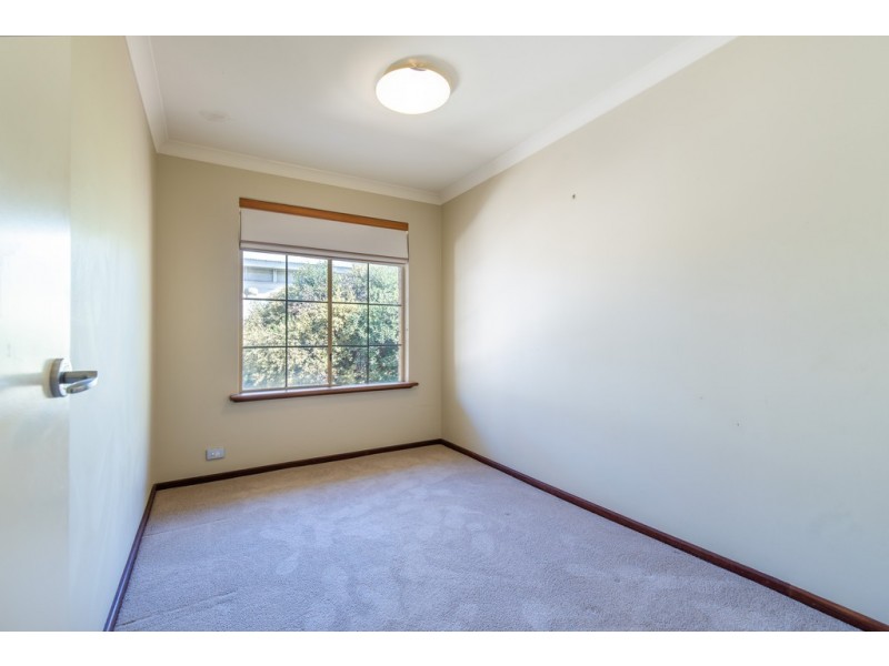 1/102 Mary Street, Como WA 6152