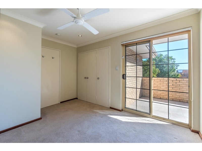 1/102 Mary Street, Como WA 6152