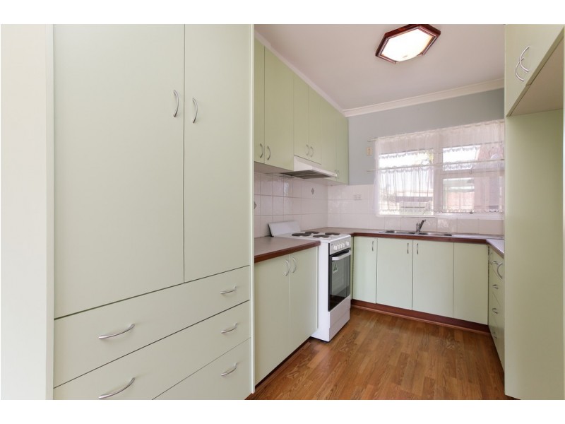 7B Renton Street, Melville WA 6156