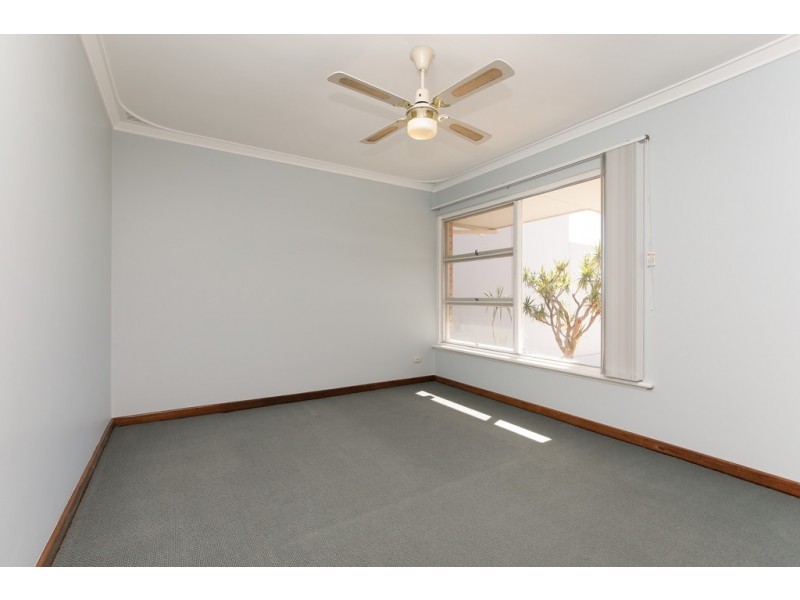 7B Renton Street, Melville WA 6156