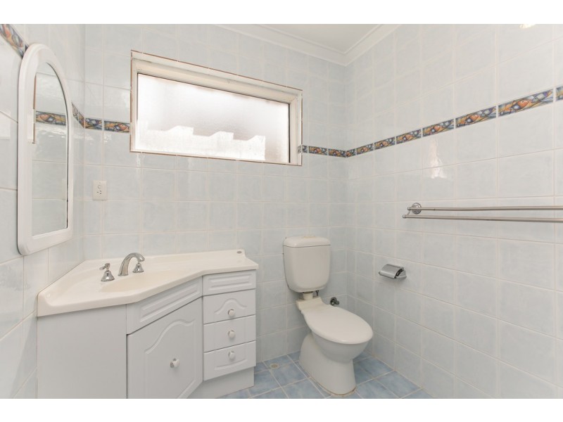 7B Renton Street, Melville WA 6156