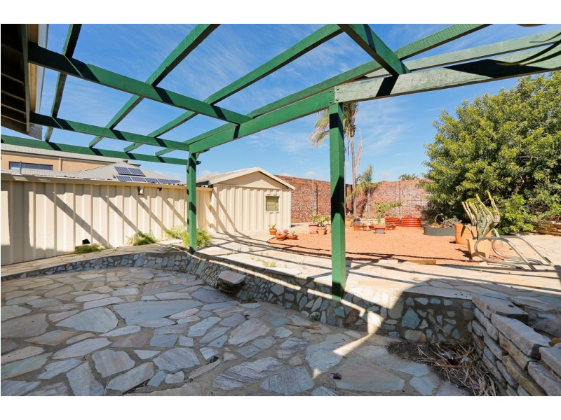 7B Renton Street, Melville WA 6156