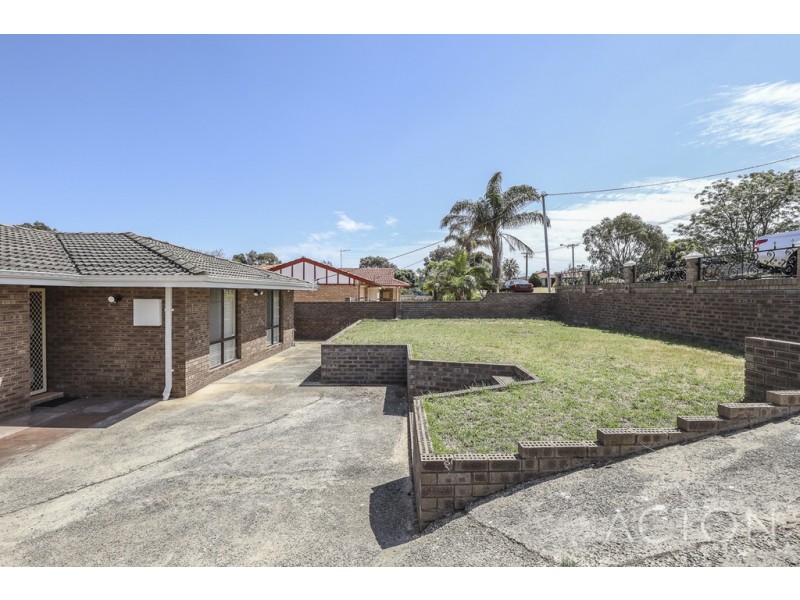1 Honeysett Court, Hamilton Hill WA 6163