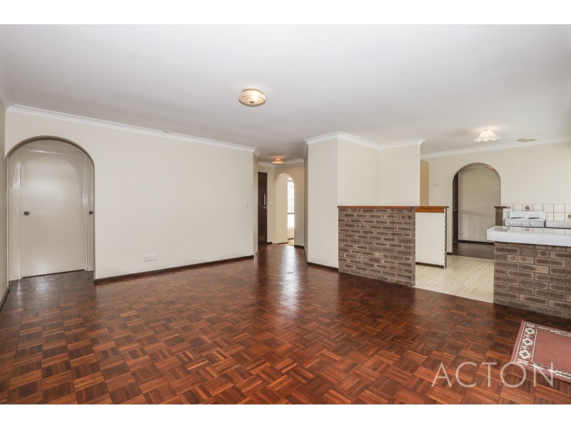 1 Honeysett Court, Hamilton Hill WA 6163