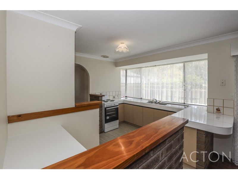 1 Honeysett Court, Hamilton Hill WA 6163
