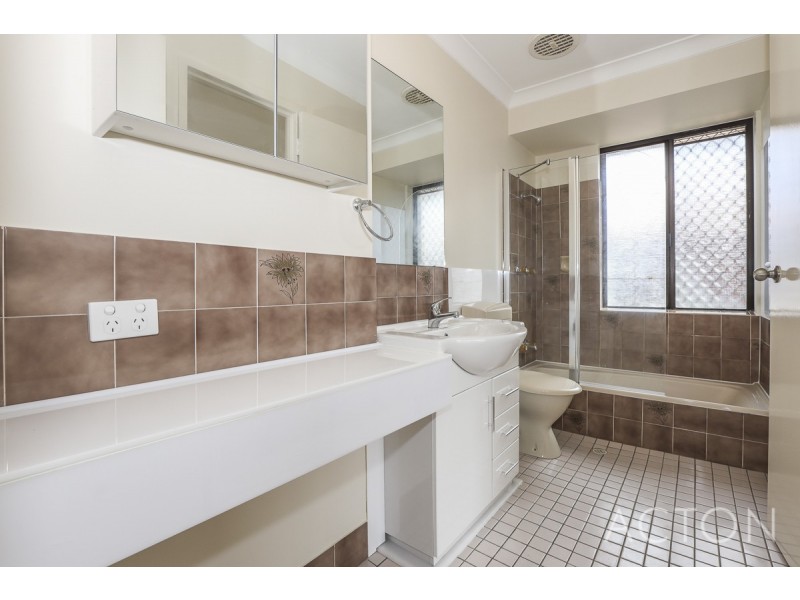 1 Honeysett Court, Hamilton Hill WA 6163