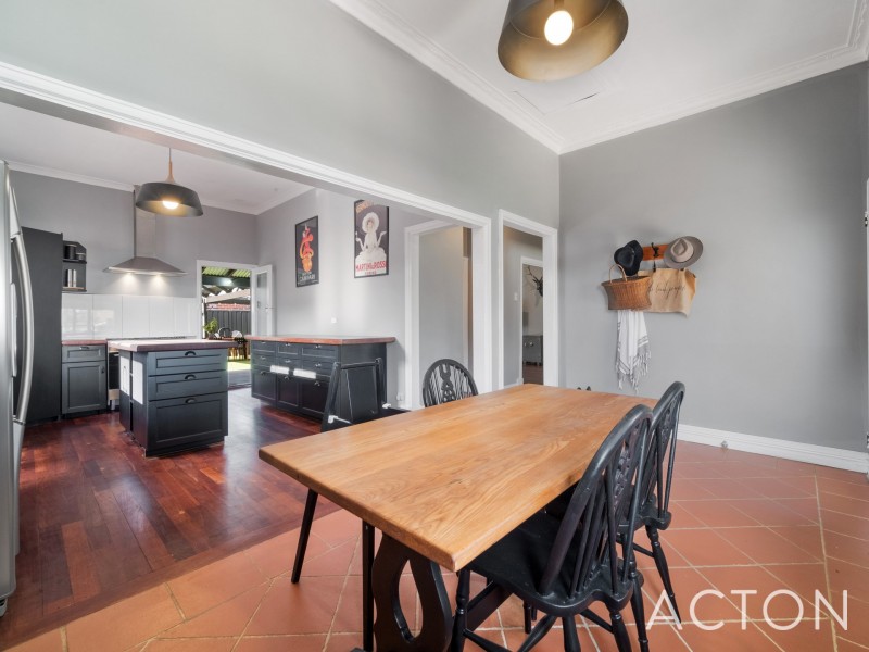 110 Queens Road, South Guildford WA 6055