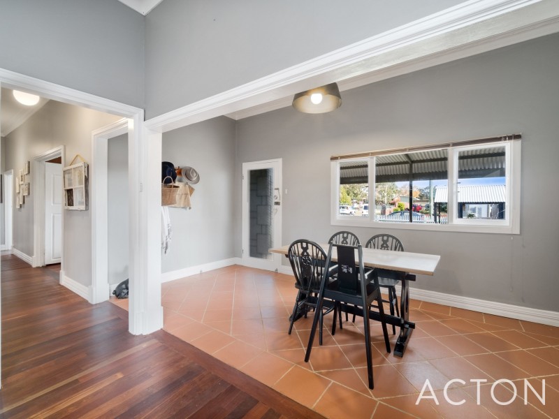 110 Queens Road, South Guildford WA 6055