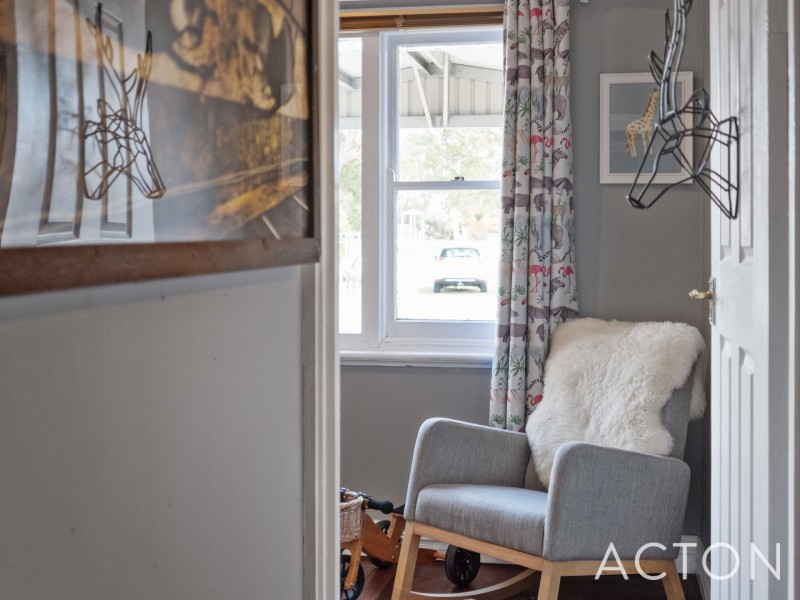 110 Queens Road, South Guildford WA 6055