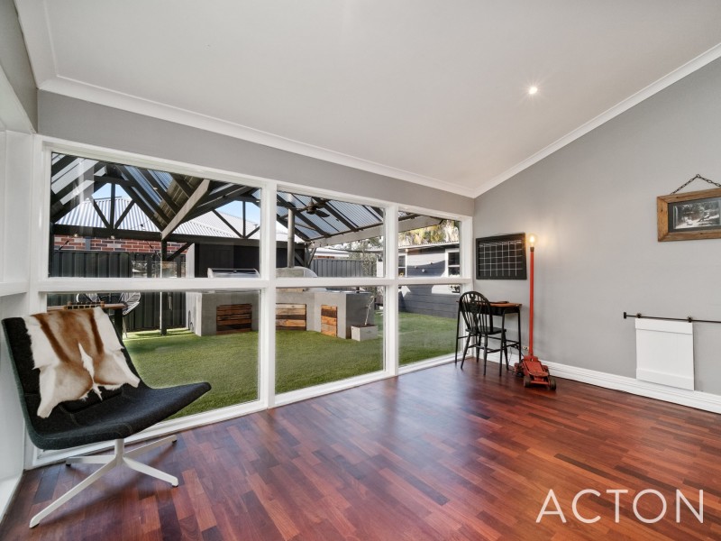 110 Queens Road, South Guildford WA 6055