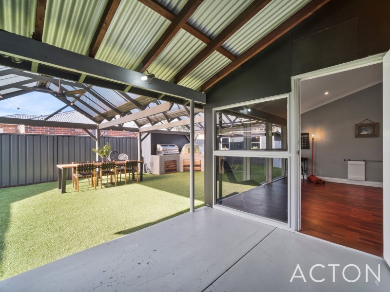 110 Queens Road, South Guildford WA 6055