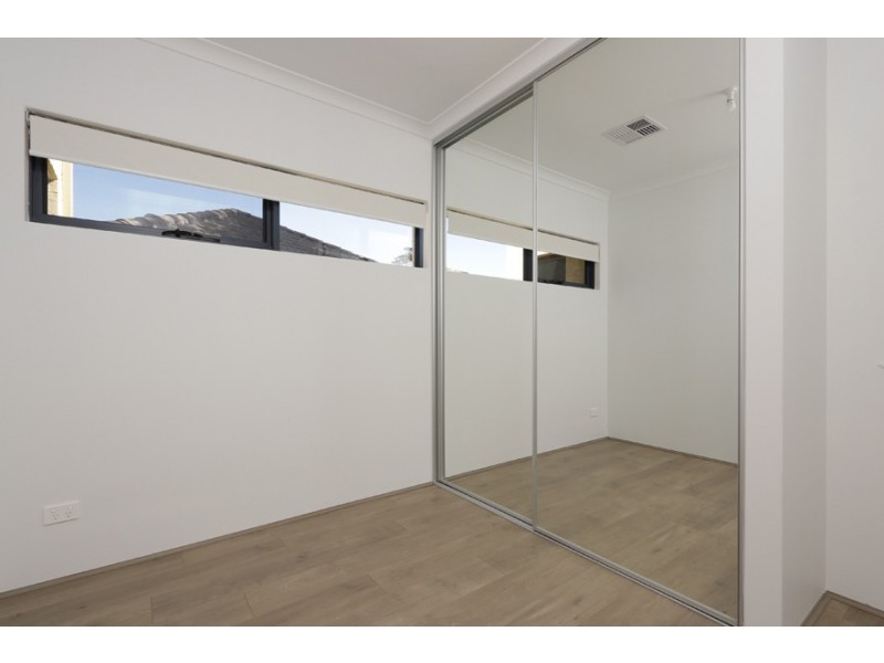 15 Jagoe Loop, Willagee WA 6156