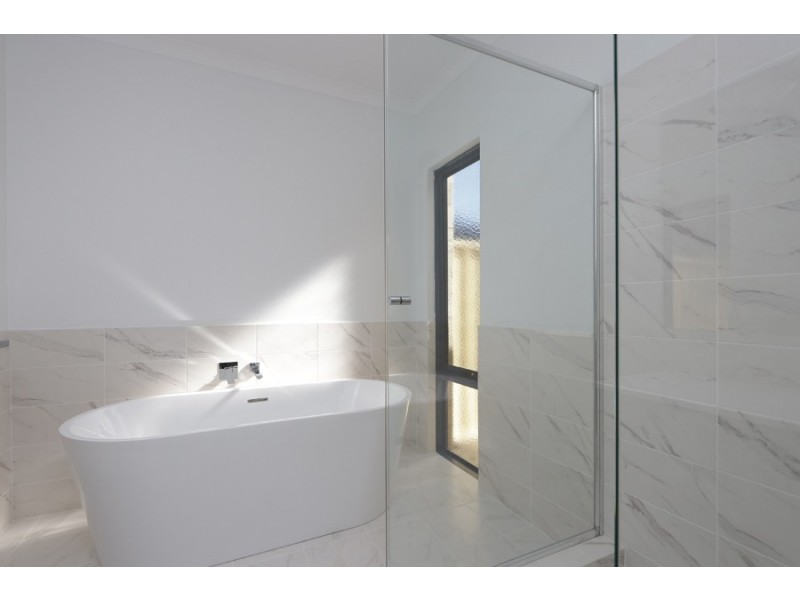 15 Jagoe Loop, Willagee WA 6156