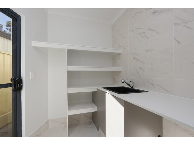 15 Jagoe Loop, Willagee WA 6156