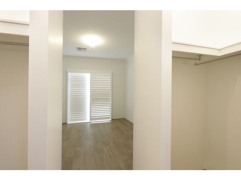 15 Jagoe Loop, Willagee WA 6156