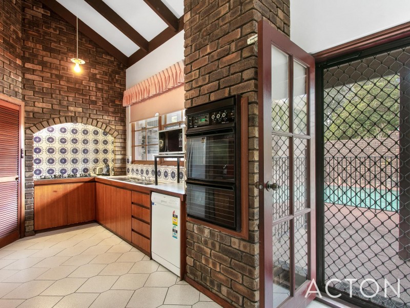 1 Alexander Place, Dalkeith WA 6009