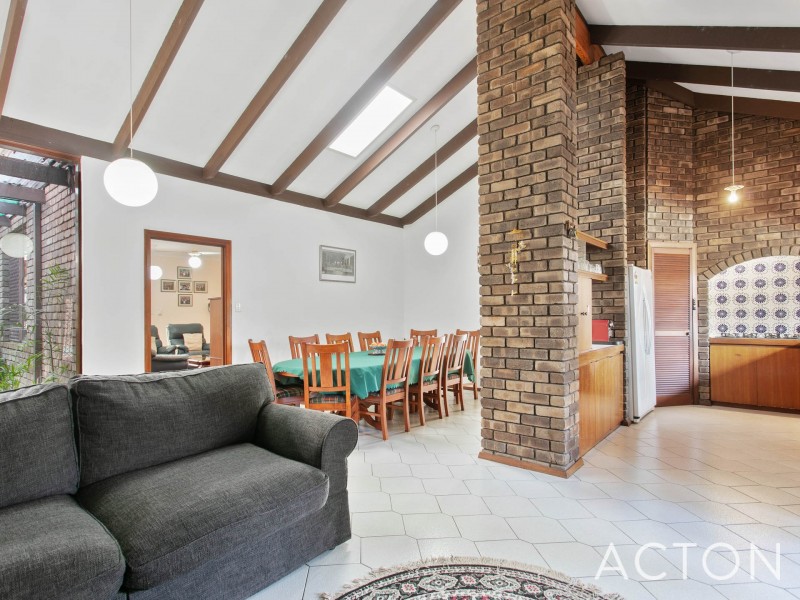 1 Alexander Place, Dalkeith WA 6009