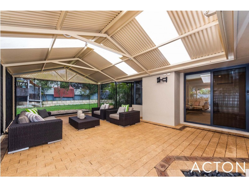 14 Barblett Way, Kardinya WA 6163