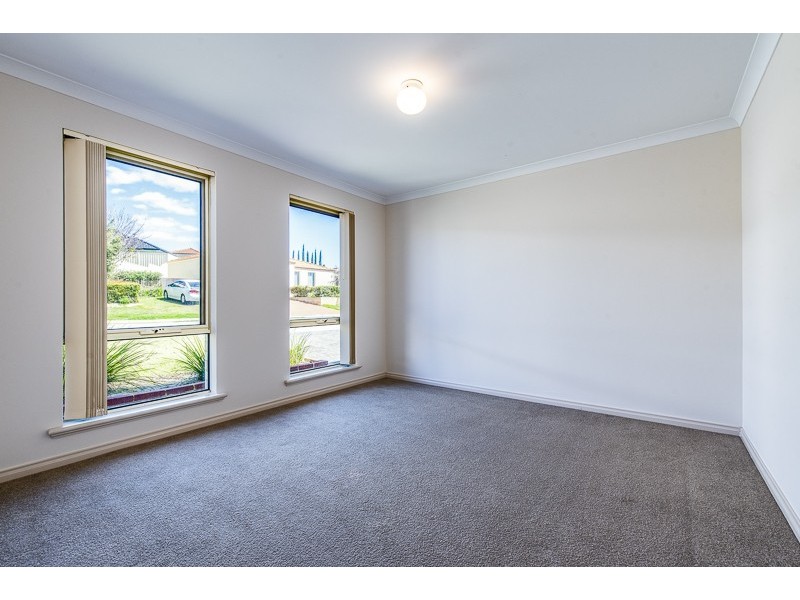 2/15 Giudice way, Yangebup WA 6164