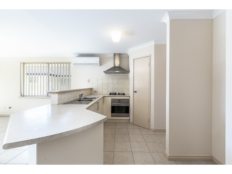 2/15 Giudice way, Yangebup WA 6164