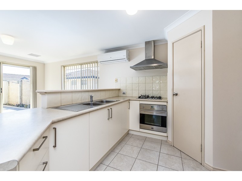 2/15 Giudice way, Yangebup WA 6164