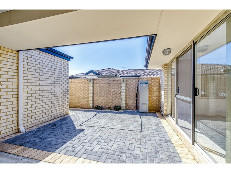 2/15 Giudice way, Yangebup WA 6164