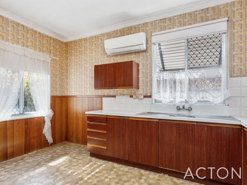 56 Moolyeen Road, Brentwood WA 6153