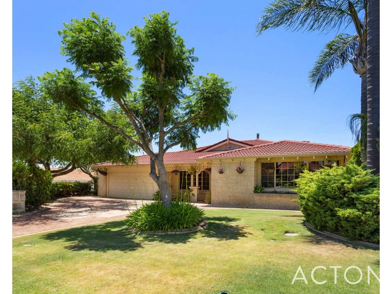 90 Sylvan Crescent, Leeming WA 6149