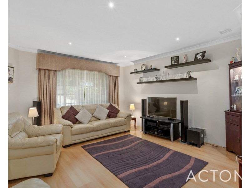 90 Sylvan Crescent, Leeming WA 6149