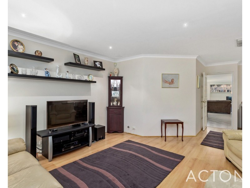 90 Sylvan Crescent, Leeming WA 6149