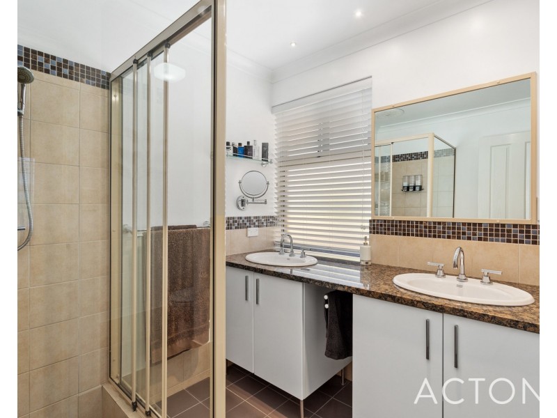90 Sylvan Crescent, Leeming WA 6149