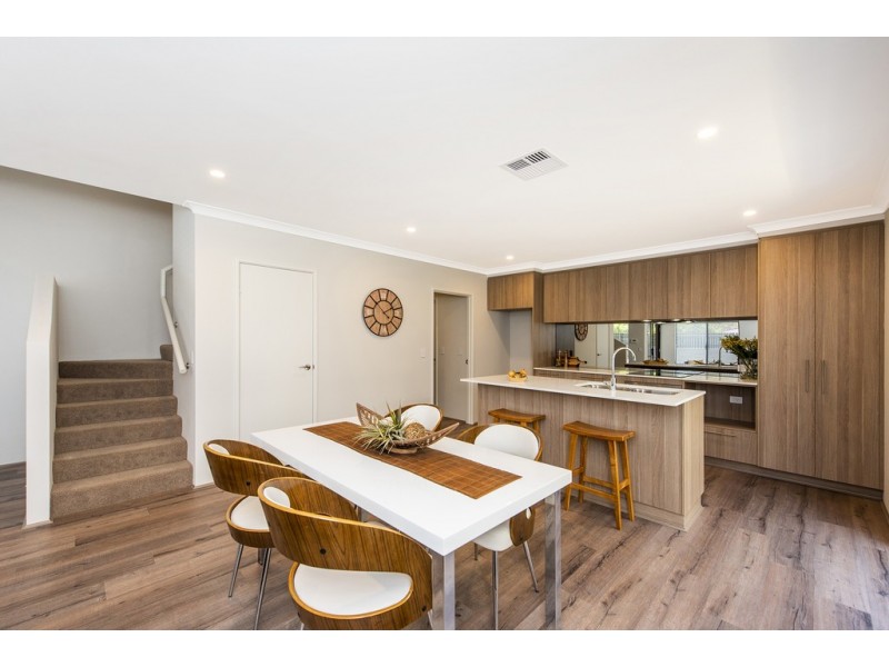 1/8 Lealt Place, Ardross WA 6153