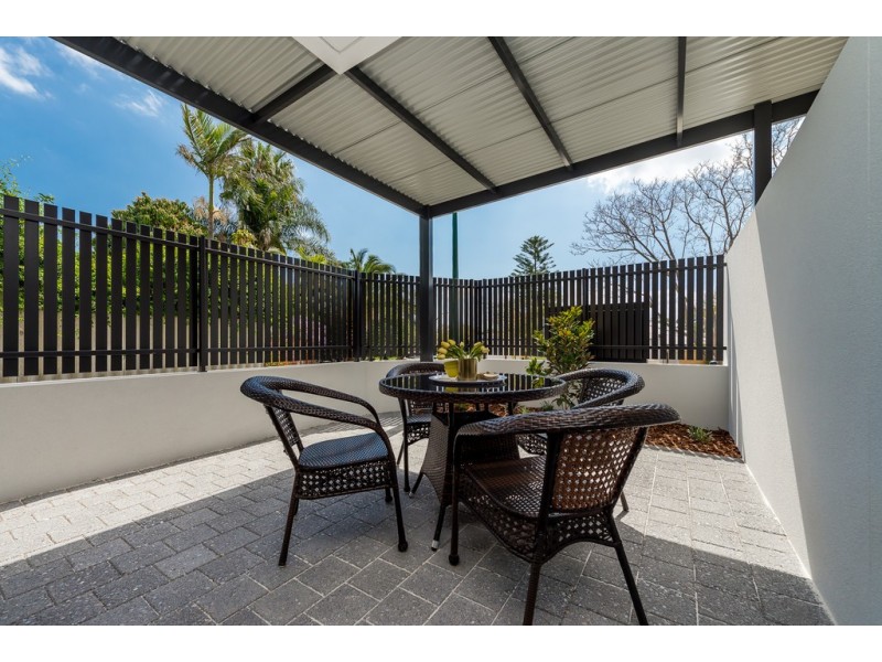 1/8 Lealt Place, Ardross WA 6153