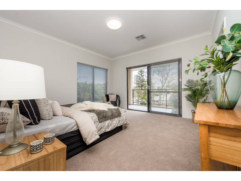 1/8 Lealt Place, Ardross WA 6153