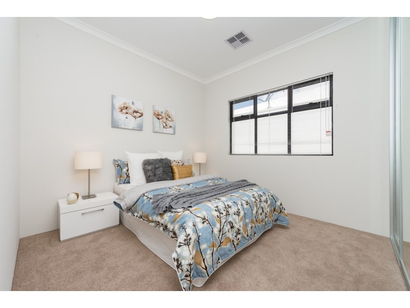 1/8 Lealt Place, Ardross WA 6153