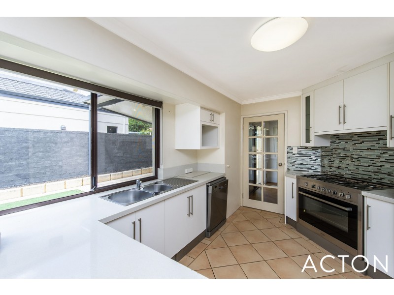 43B Tweeddale Rd, Applecross WA 6153