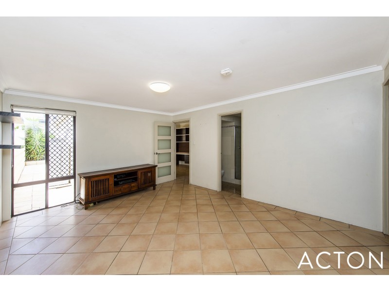 43B Tweeddale Rd, Applecross WA 6153