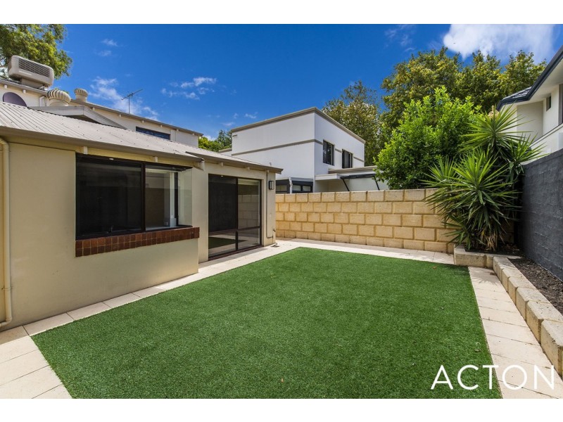 43B Tweeddale Rd, Applecross WA 6153