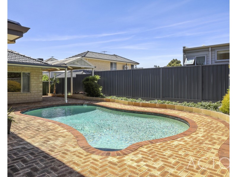 11a Shirley Avenue, Mount Pleasant WA 6153